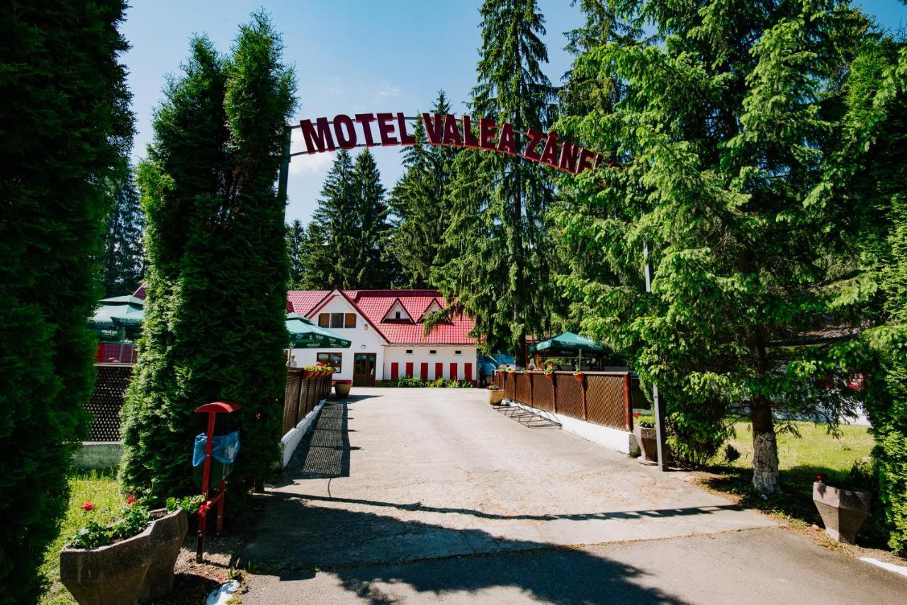 Hotel Casute Valea Zanelor Covasna Exterior foto